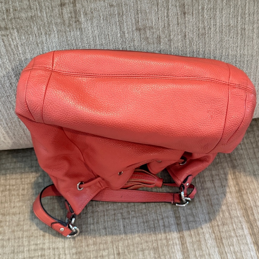 CoachAvery drawstring coral hobo bag Leather Bag with additional shoulder strap - Picture 6 of 12